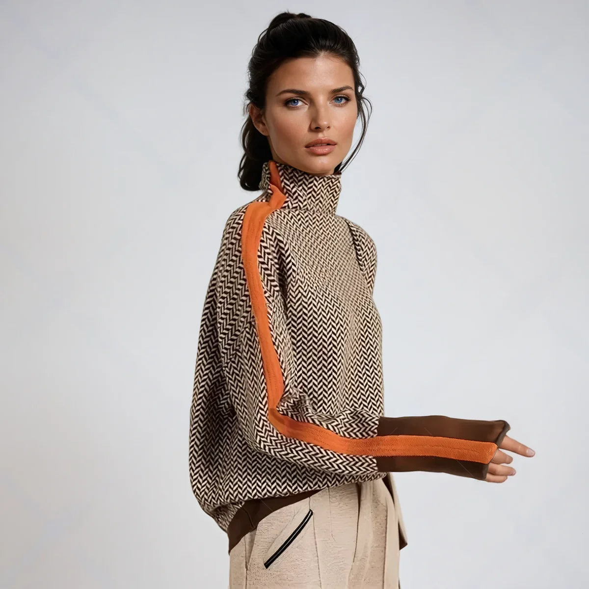 Natovia - Turtleneck with striking contrasting stripes